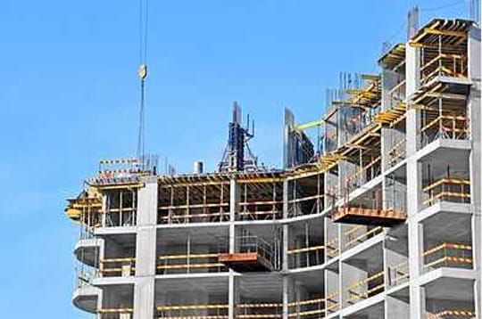 مقاول بناء وانشاء وترميم الاستراحات والفلل والقصور والمستودعات والعمائر السكنية والتجارية